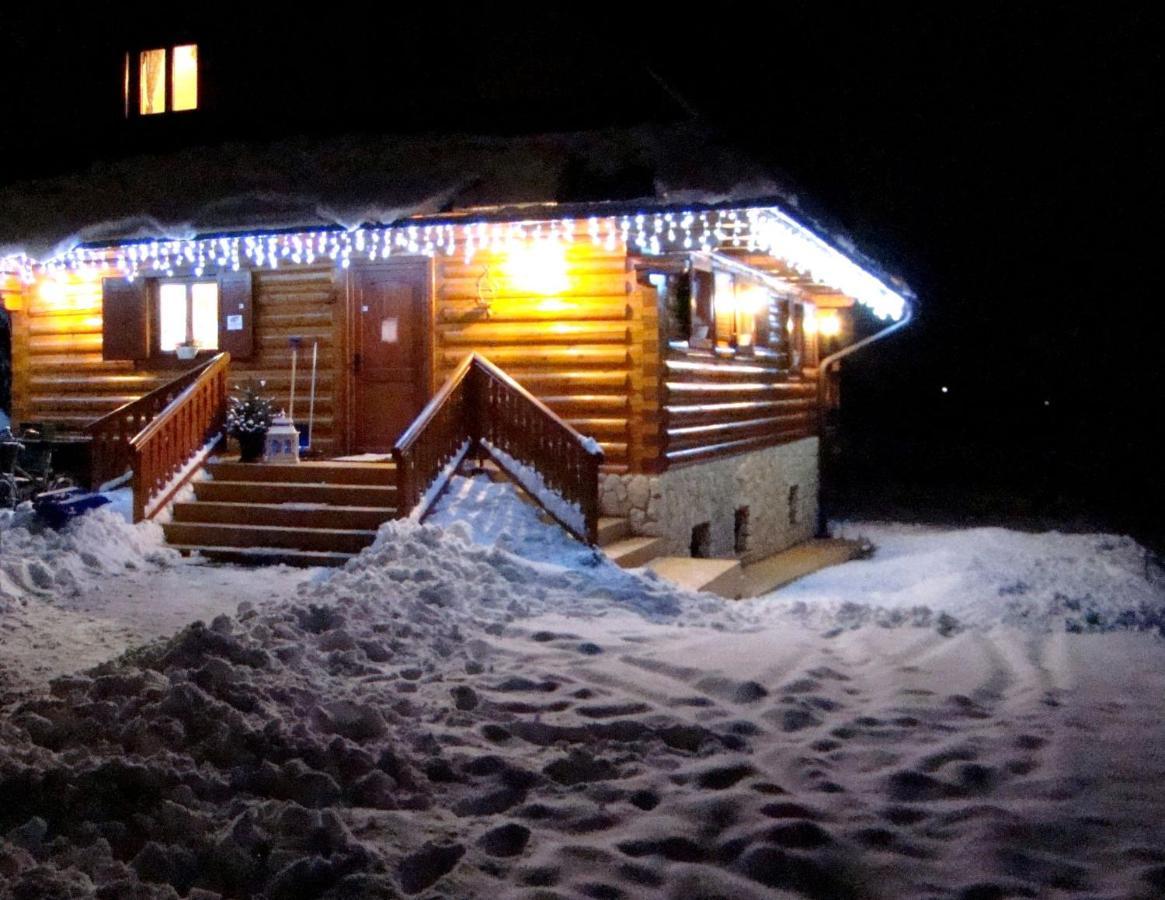 Rekreacna Chata Pod Jedlovinou, Varin Buitenkant foto